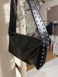 スタッズ ショルダーバッグ ブラックのサムネイル
