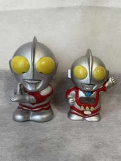 ウルトラマン ソフビ貯金箱 2体セット - メルカリ