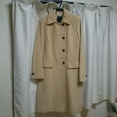 STACYのベージュのコートのサムネイル