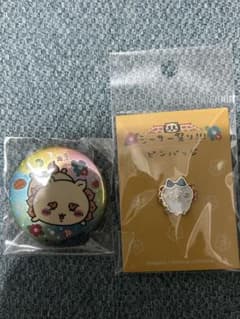 沖縄限定　ちいかわ　ピンバッジと缶バッチのサムネイル
