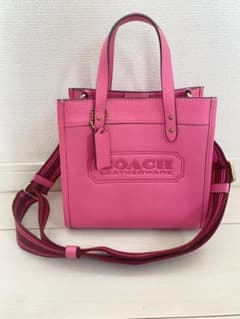 COACH ピンク ショルダーバッグのサムネイル