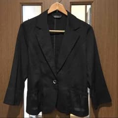 ❤️お値下げ黒七分袖ジャケットのサムネイル