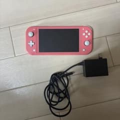 Nintendo Switch Lite ピンク 充電器付きのサムネイル