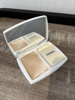 CHANEL ル ブラン ブライトニング コンパクトB20のサムネイル