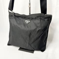 PRADA プラダ ショルダーバッグ 三角ロゴ ナイロン ブラック 黒 - メルカリ