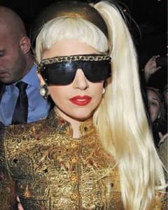 激レア　レディーガガ着用　シャネル　サングラス　CHANEL 激レア レディーガガ着用 シャネル サングラス CHANEL - メルカリ