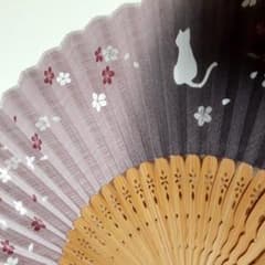 さくらと猫 扇子 布貼扇子 紫のサムネイル