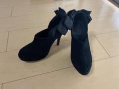 黒 パンプス ブーティー　リボン　ヒール2/29まで値下げのサムネイル