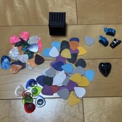ギターピック　まとめ売り　ピック入れ セット販売のサムネイル