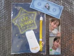 ジュノ ' Stunning Us ' ペンライト ＆ 特典カード & 紙幣 - メルカリ