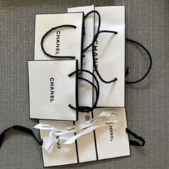 CHANELギフト袋のサムネイル