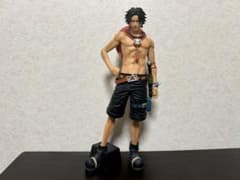 ワンピース(ONEPIECE) エース　フィギュアのサムネイル