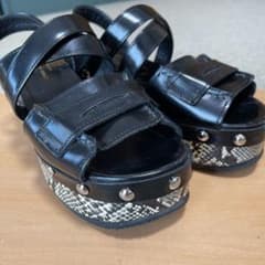 コムデギャルソンサンダルのサムネイル