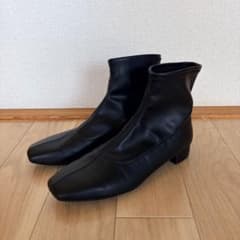 ローリーズファーム　ショートブーツ　ブラック　Mサイズのサムネイル