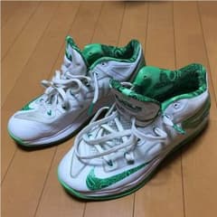 NIKE MAX LEBRON Ⅺ LOW EASTERのサムネイル