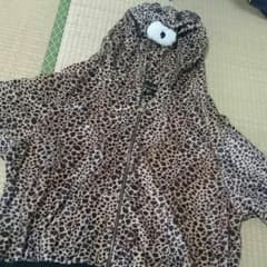 可愛いパーカーのサムネイル