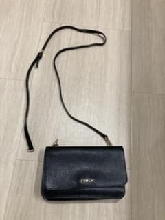 FURLA  ショルダーウォレット　難ありのサムネイル