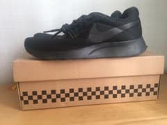 Nike スニーカーのサムネイル