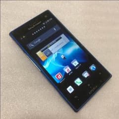 送料込★docomo SO-03D ブルー 判定◯ スマホ 中古のサムネイル