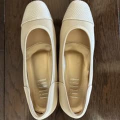 fit fitパンプス　ベージュ24、5cmのサムネイル