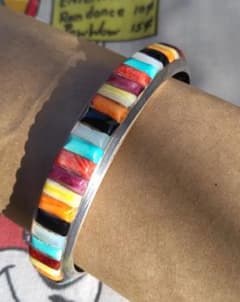 レイアダカイ★Ray Adakai ナバホ族★マルチインレイ・バングル　M レイアダカイ☆Ray Adakai ナバホ族☆マルチインレイ・バングル M