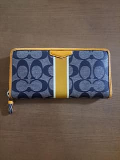 COACH　長財布のサムネイル