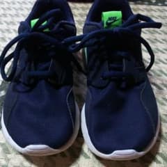 NIKE スニーカーのサムネイル
