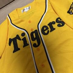 阪神タイガース ユニフォームのサムネイル