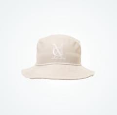 ミセスxスニダン ニューエラBUCKET01 MGA LOGO HAT ベージュ - メルカリ