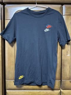 NIKE Tシャツのサムネイル
