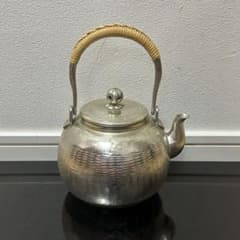 銀瓶（銀色仕上）　茶道具懐石茶箱鵬雲斎坐忘斎淡々斎即中斎七事式水屋棗茶碗水指茶杓 銀瓶（銀色仕上） 茶道具懐石茶箱鵬雲斎坐忘斎淡々斎即中斎七事式水屋