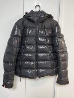 ひ*し様 MONCLER ブラックダウンジャケット Lサイズ相当のサムネイル