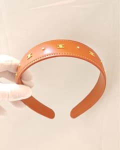 CELINE ブラウンレザー ヘアバンド ゴールドスタッズ 美品 - メルカリ