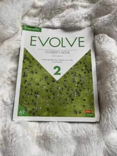 EVOLVE 2 Student's Book with eBookのサムネイル
