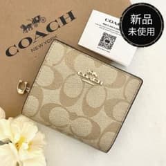 新品 正規品☆COACH(コーチ)折り財布 ホワイト 二つ折り財布 - メルカリ