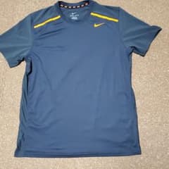 ナイキTシャツ　サイズXLのサムネイル