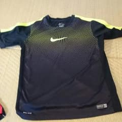ナイキ Tシャツ ジュニア150のサムネイル