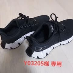 Reebok スニーカー ブラック ホワイトのサムネイル