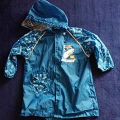 あらたさん専用。レインコート、プラレールTシャツのサムネイル