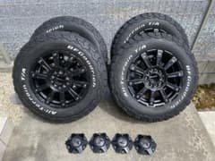 デリカD5 BFグッドリッチ225/70/R16 ホワイトレターのサムネイル