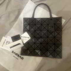 BAOBAO ISSAYMIYAKE バオバオトートバッグ チャコール 新品 - メルカリ