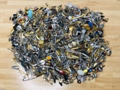 タイピン カフス 約3.4kg まとめて 大量 アクセサリー ジャンク タイピン カフス 約3.4kg まとめて 大量 アクセサリー ジャンク - メルカリ