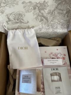 Dior ギフトボックス&トライアルセット - メルカリ