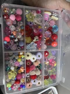 ハンドメイド用 ビーズ デコパーツ まとめ売りのサムネイル