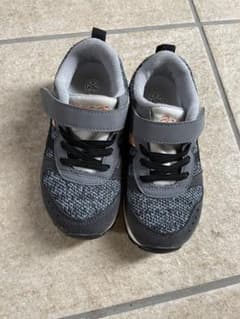 asics 16.5センチ スニーカー キッズのサムネイル