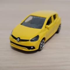 マジョレット　ミニカー　ルノー　RENAULT　クリオスポーツ　ルーテシアのサムネイル