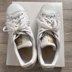［お値下げ中］adidas STAN SMITH ホワイト ゴールドのサムネイル
