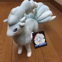 【さや様専用】ポケモンセンター限定アローラキュウコンぬいぐるみのサムネイル