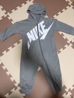 NIKE フルジップロンパース 18M グレーのサムネイル