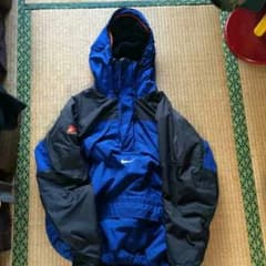 ぬぬぷ様専用 Nike ACG マウンテンパーカーのサムネイル